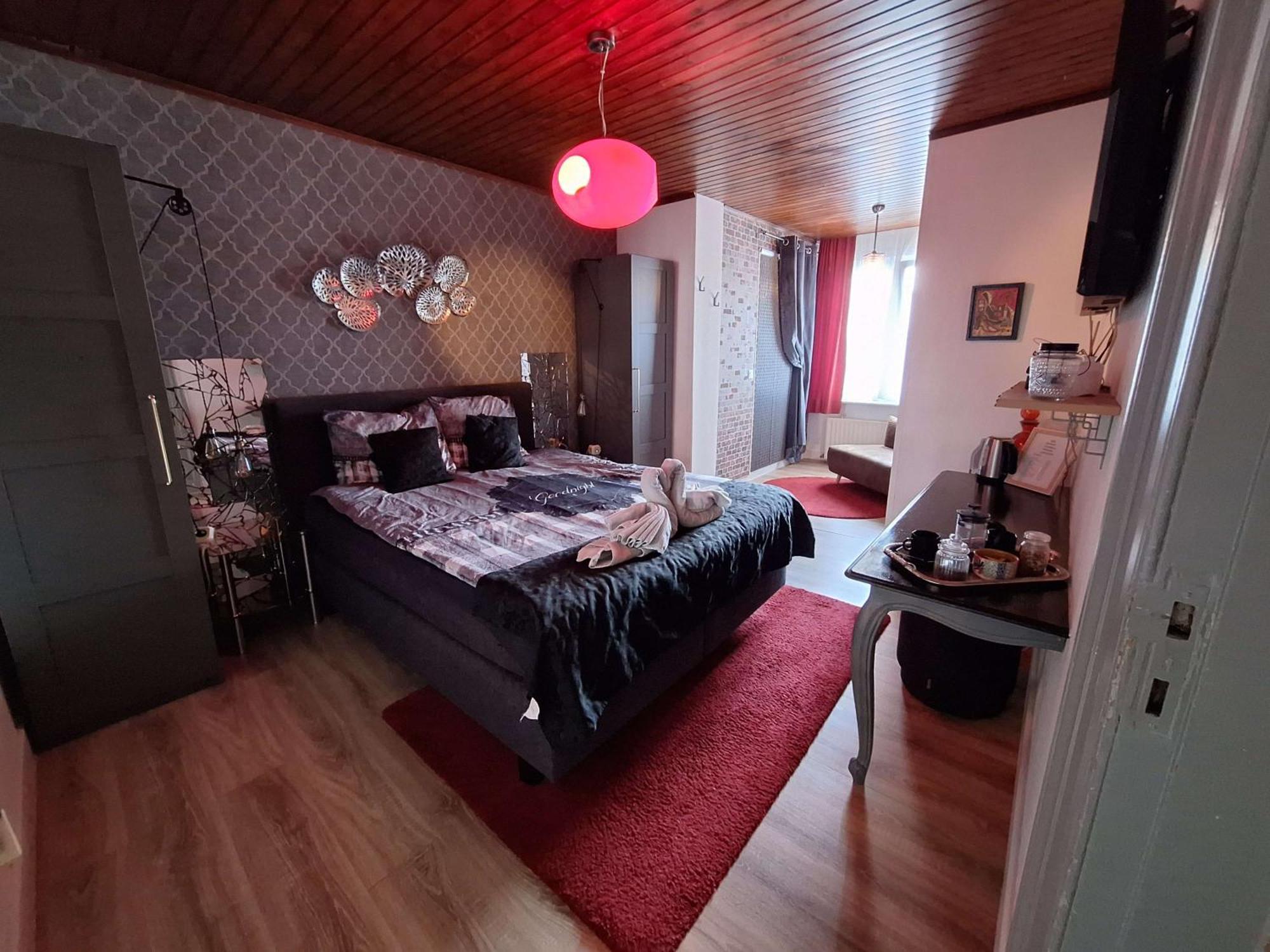 Deluxe Double Room,1592148838:JPEG